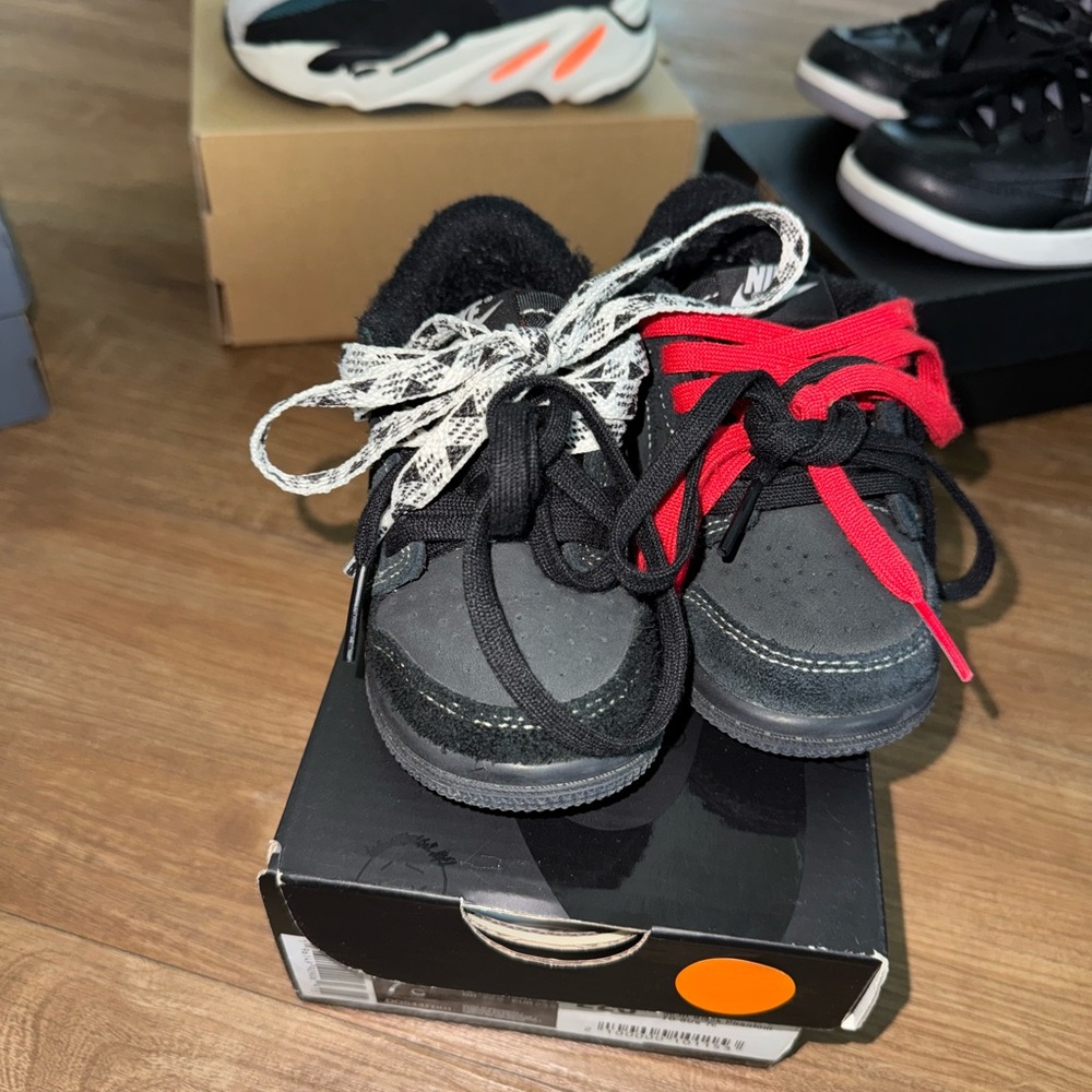 Travis Scott Kids Black and Red Sneakers